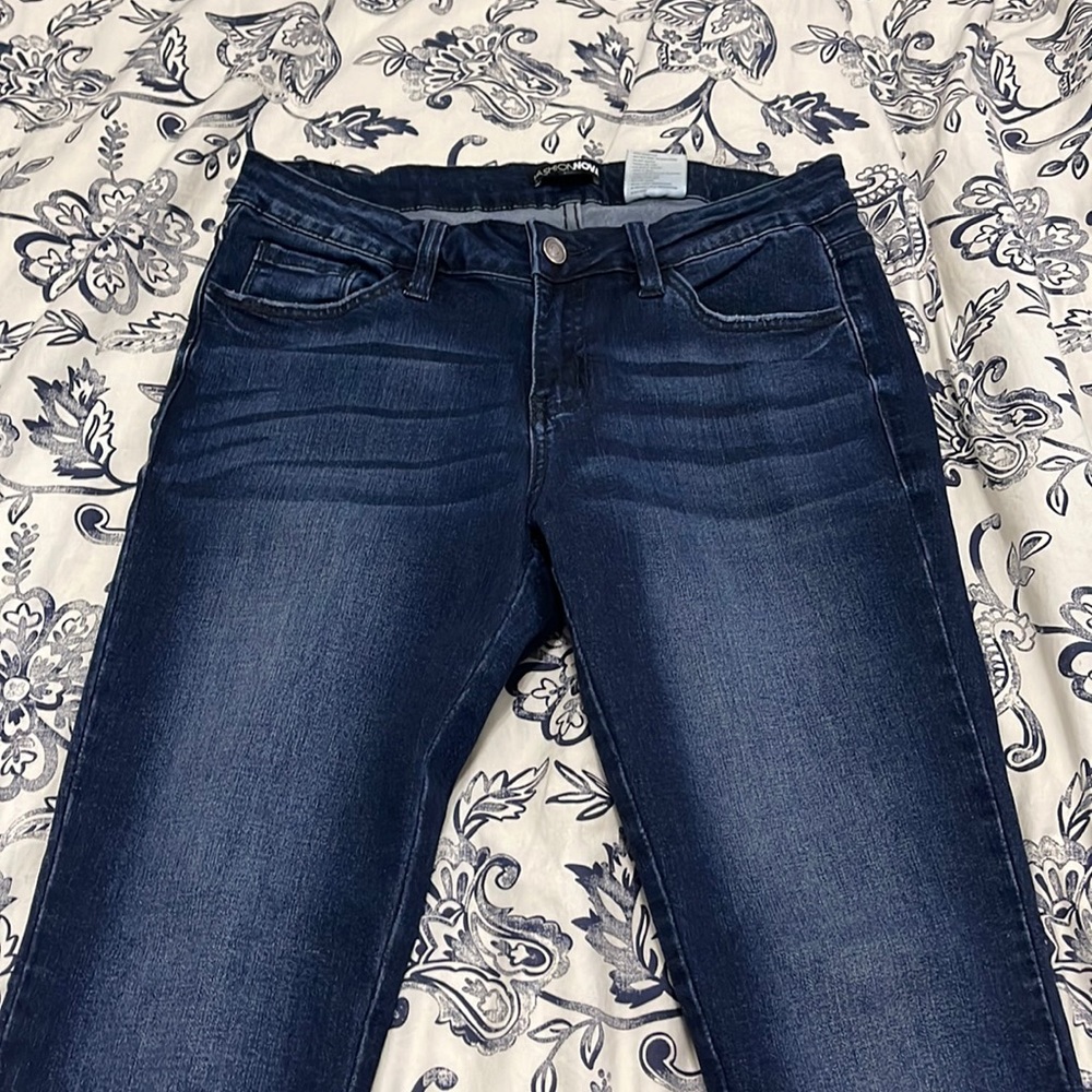 Fashion Nova ankle zipper jeans